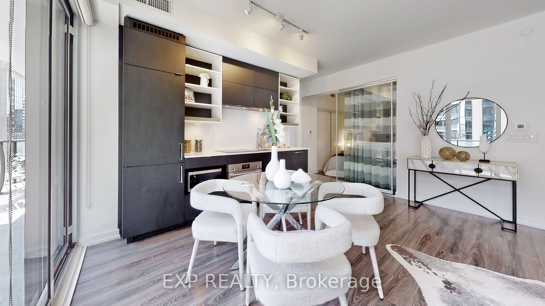 20 Edward St, #611