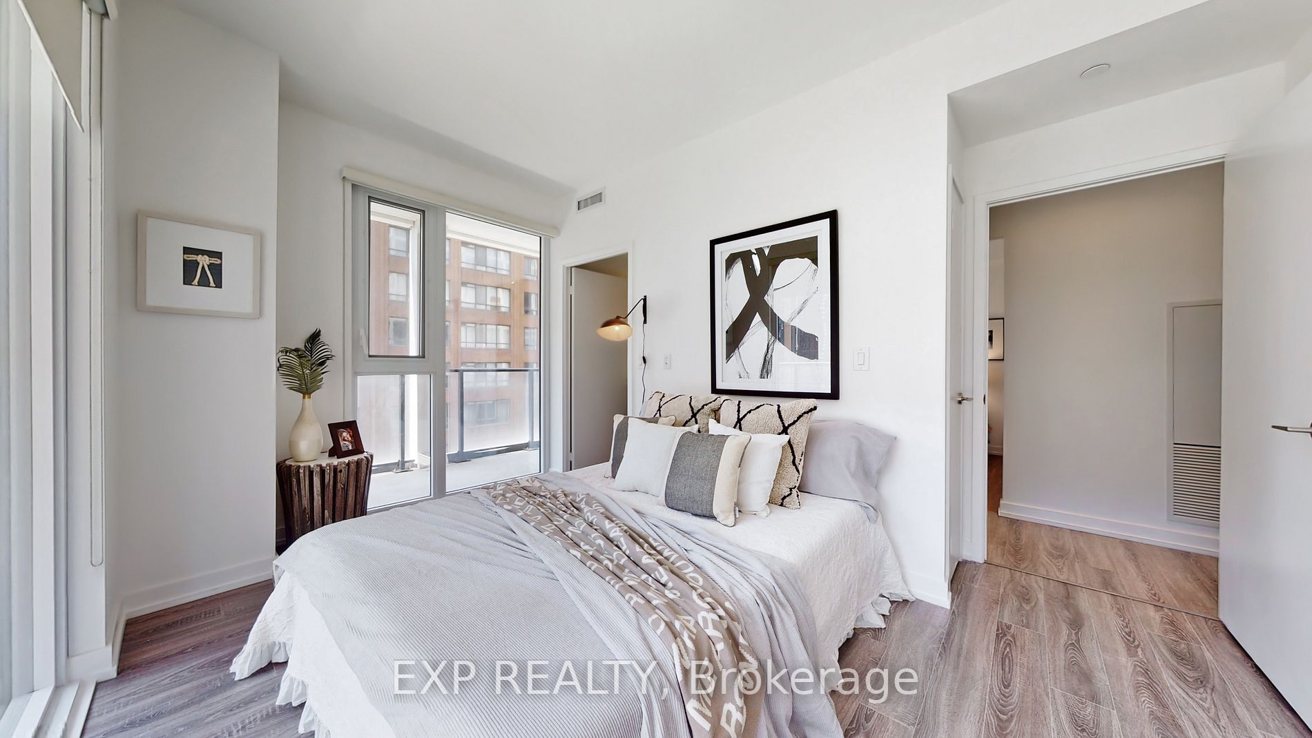 20 Edward St, #611