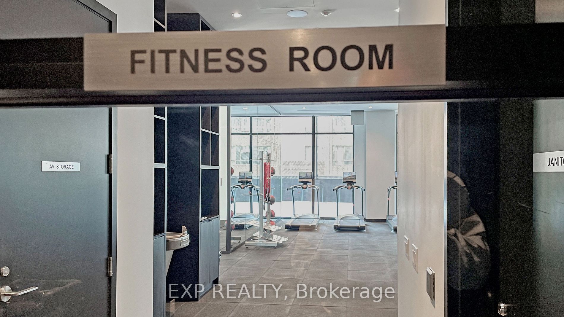 20 Edward St, #611