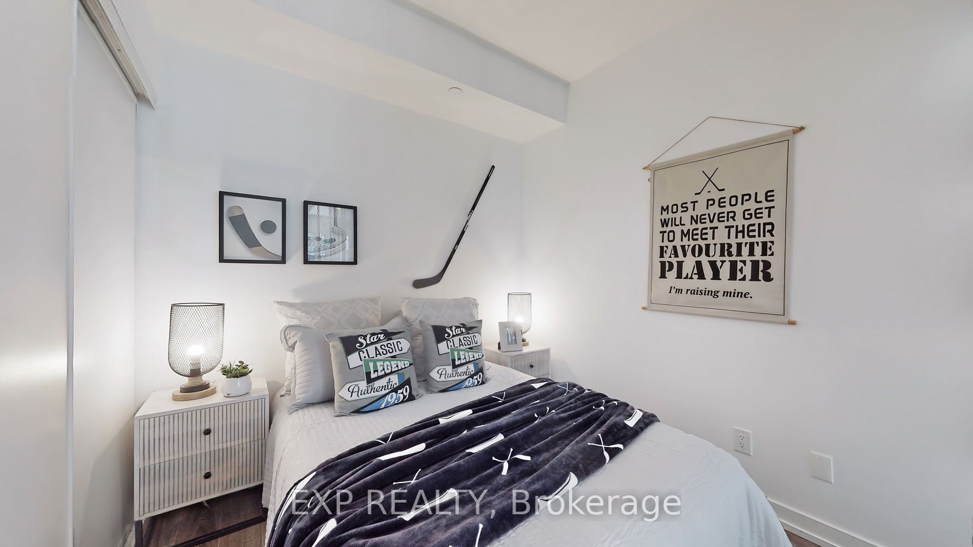 20 Edward St, #611