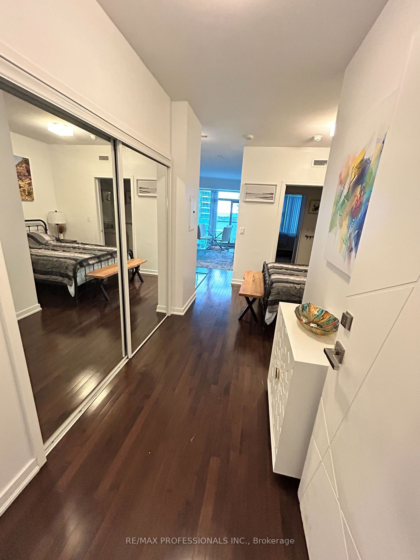 12 York Street #2503