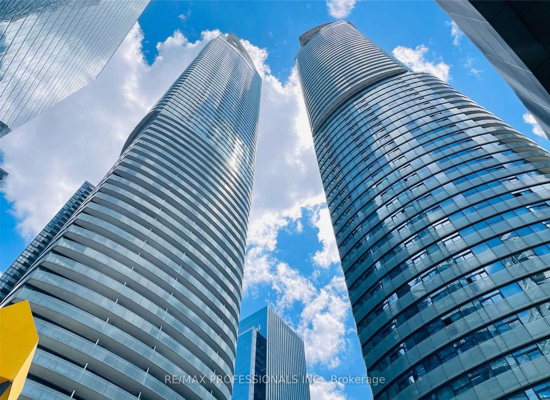 12 York Street #2503