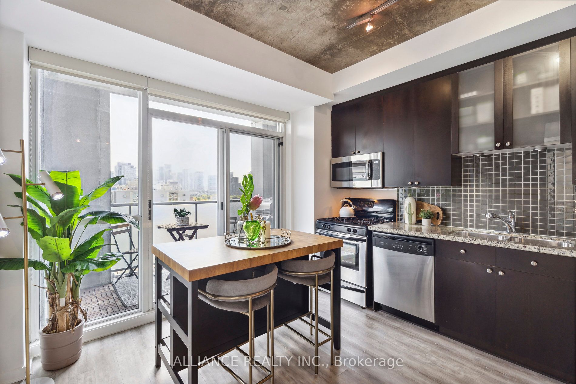 1 Shaw St, #927