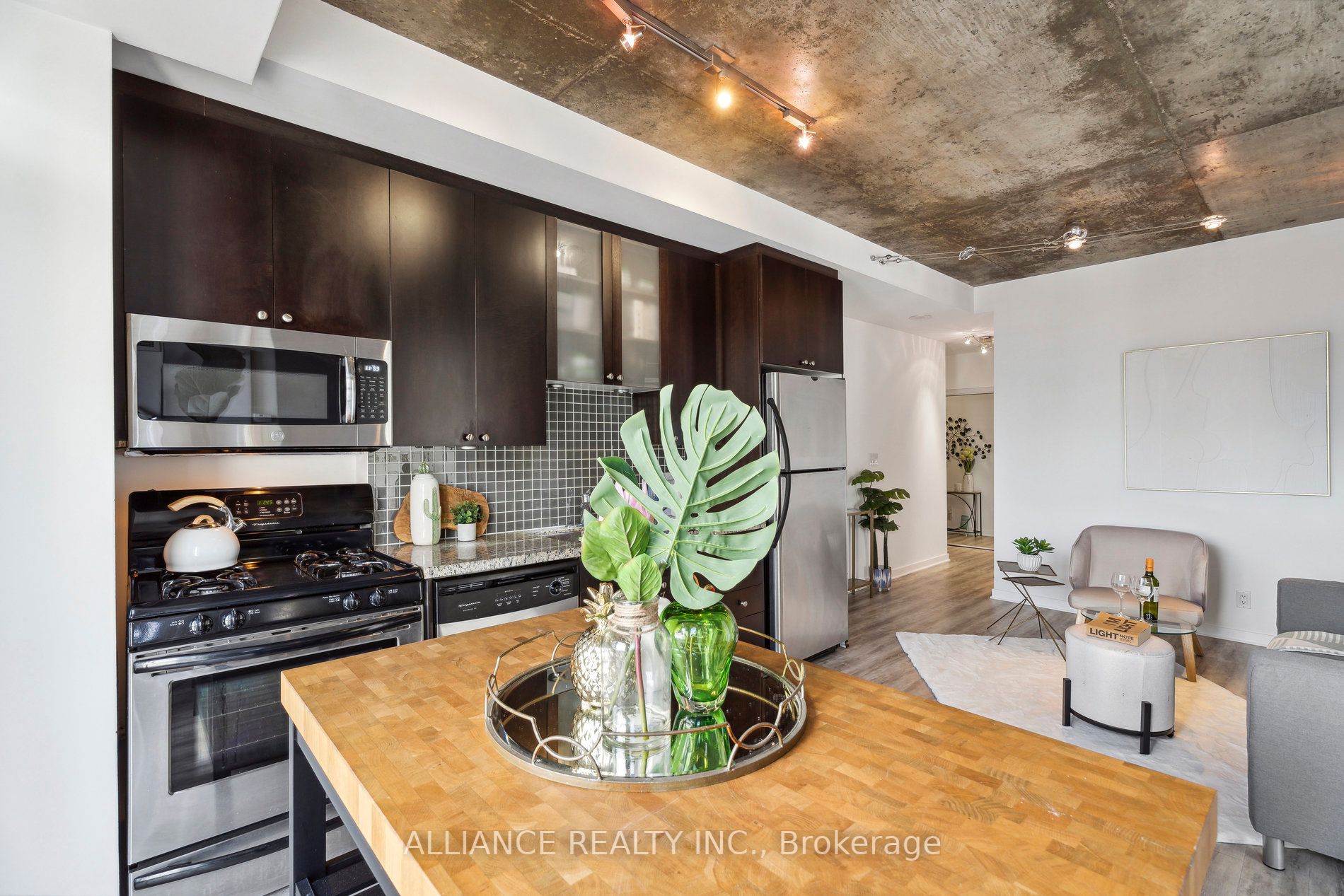 1 Shaw St, #927