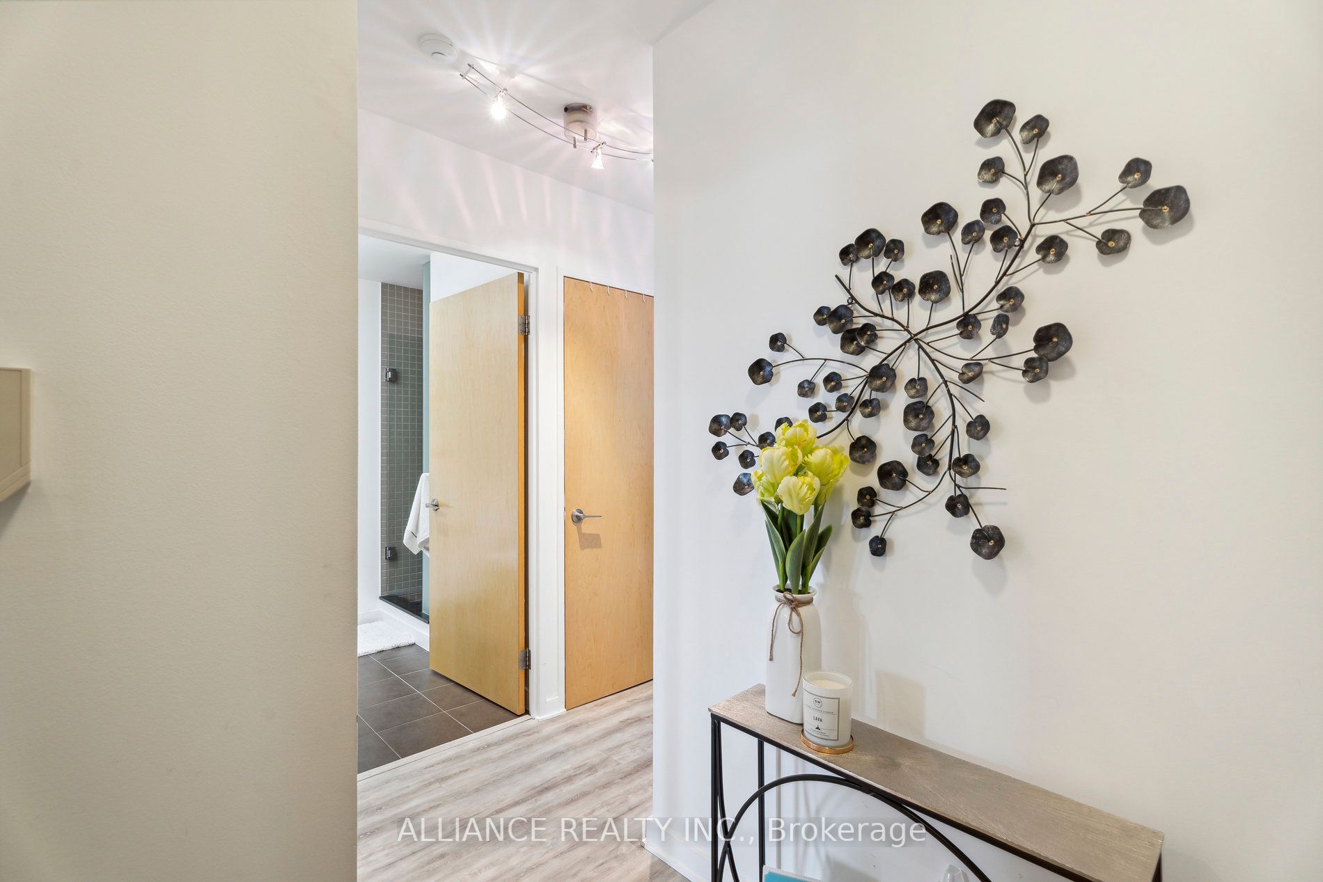 1 Shaw St, #927