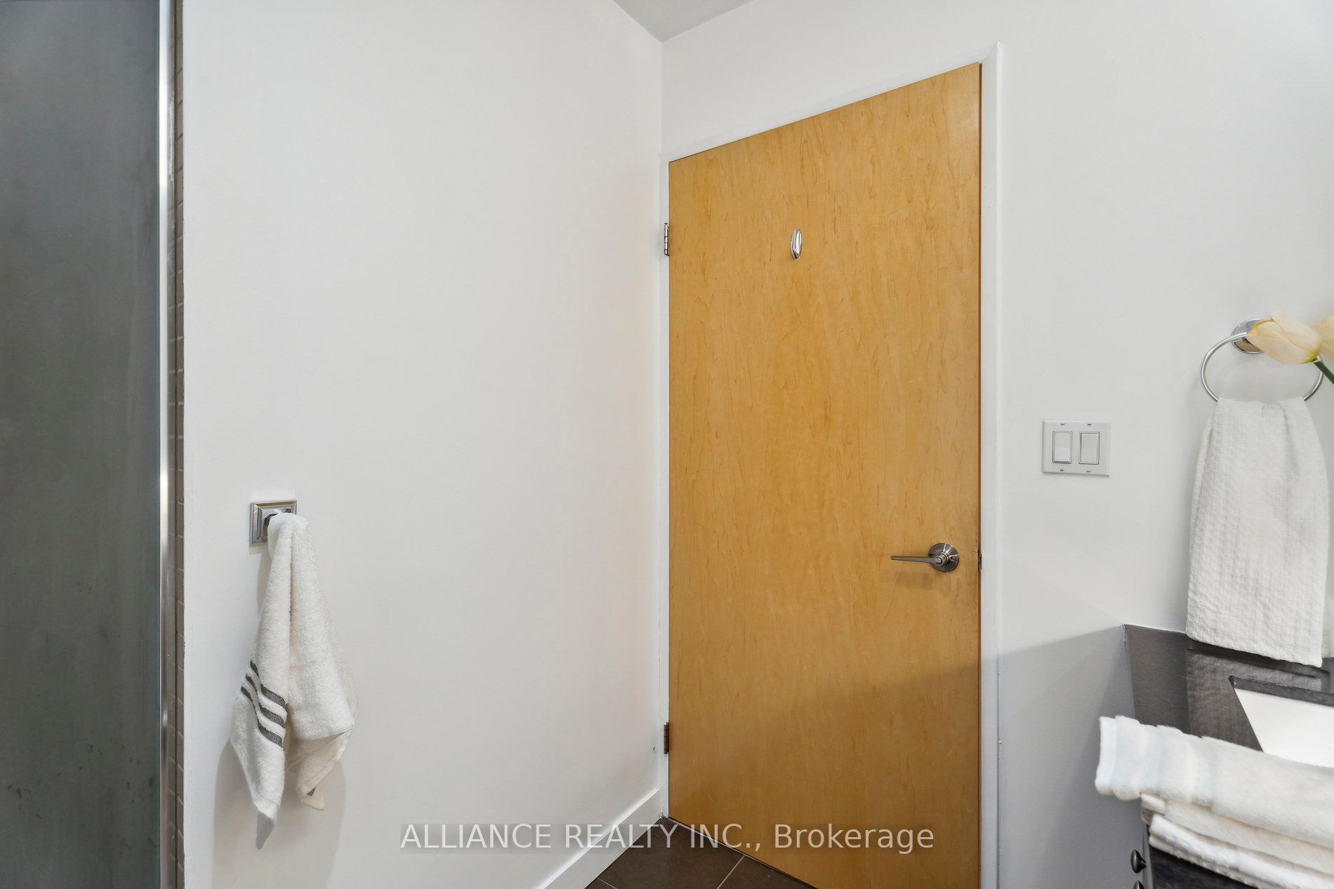 1 Shaw St, #927