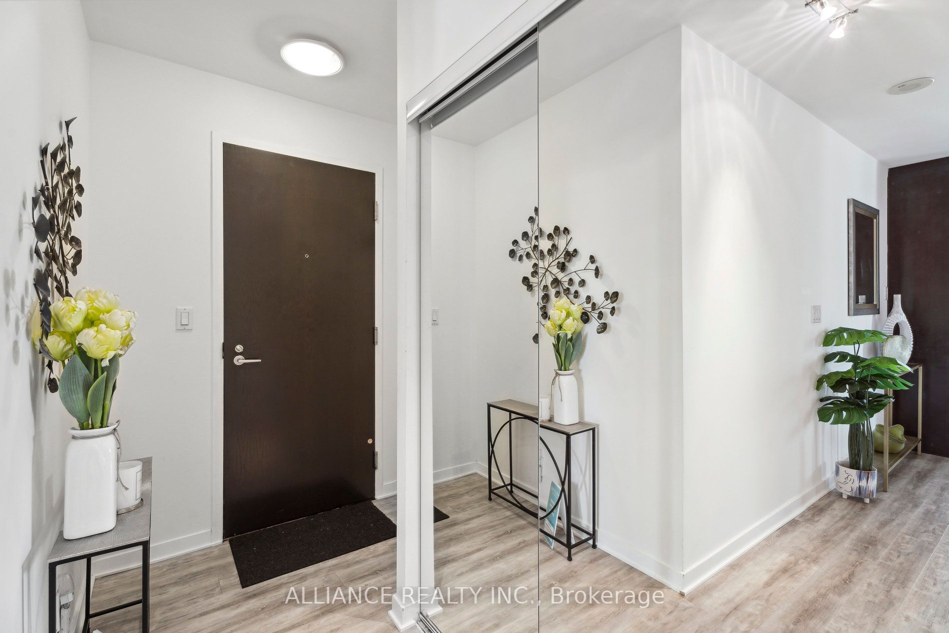 1 Shaw St, #927
