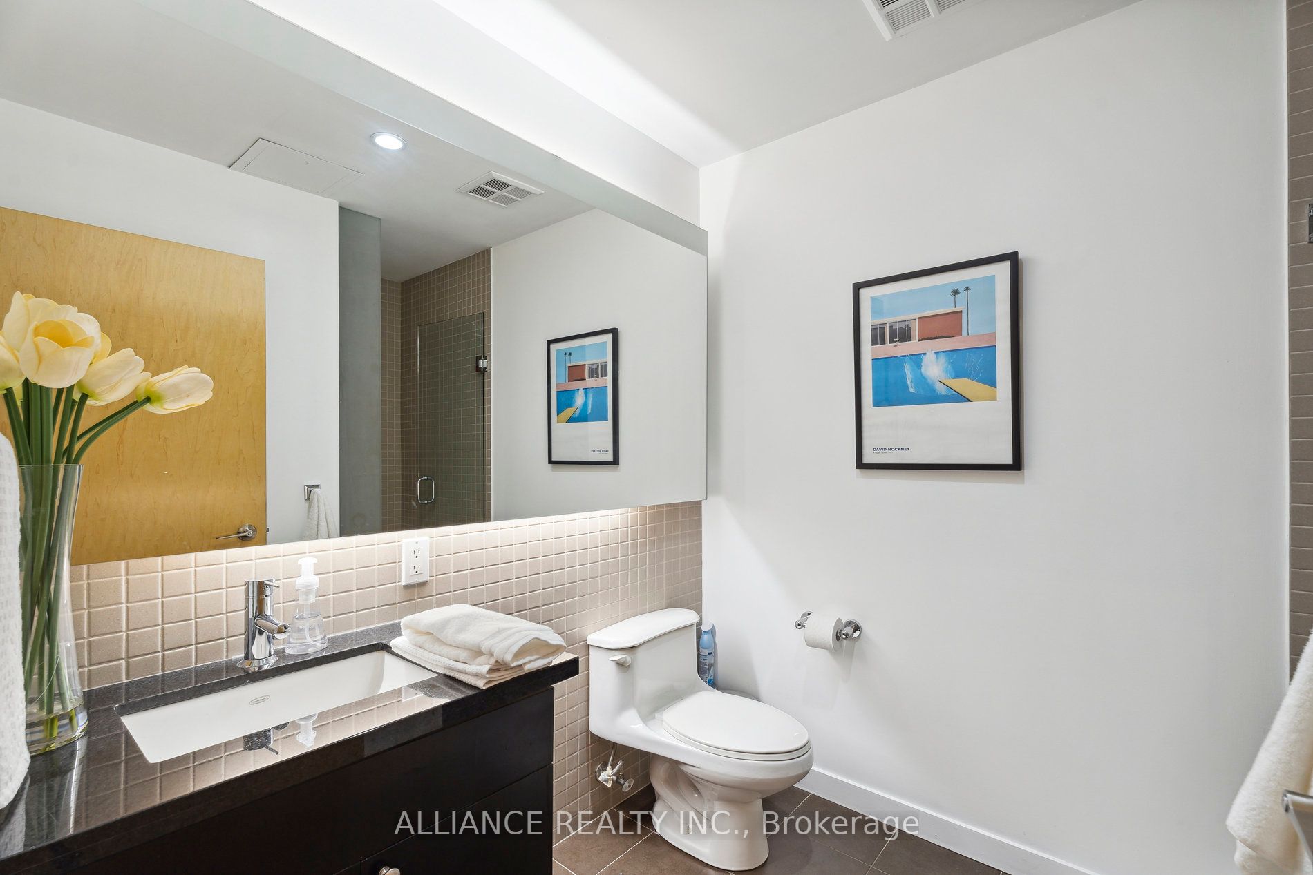 1 Shaw St, #927