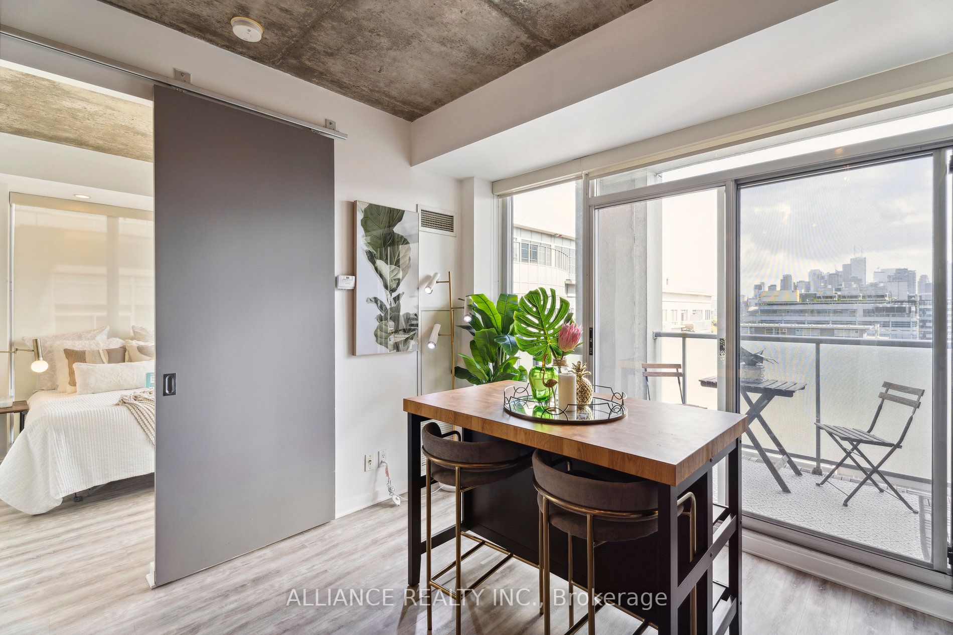 1 Shaw St, #927
