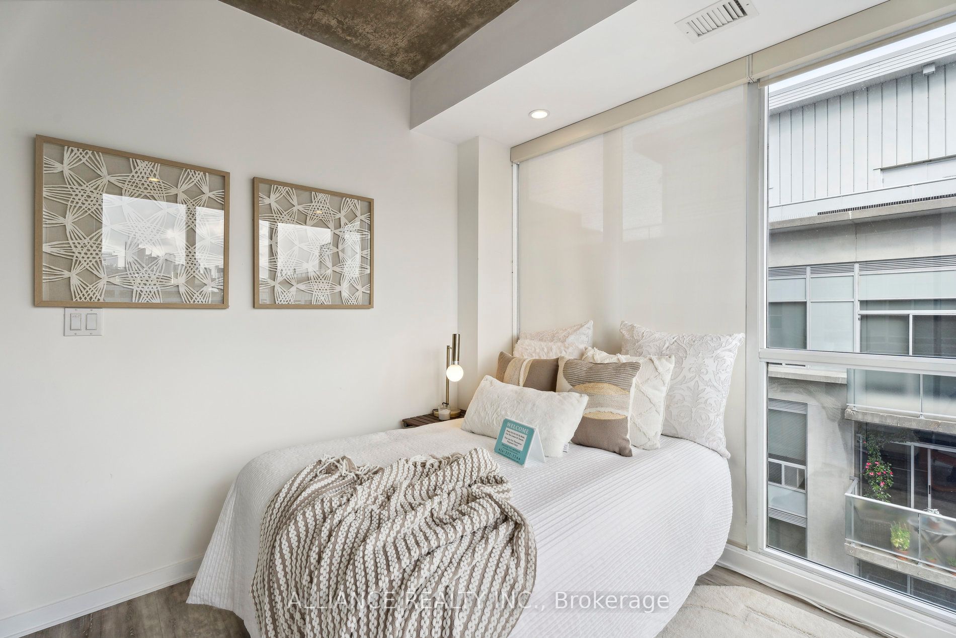 1 Shaw St, #927
