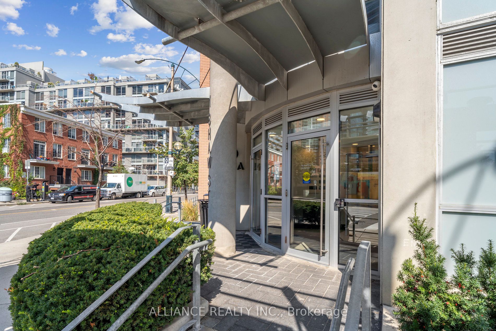 1 Shaw St, #927