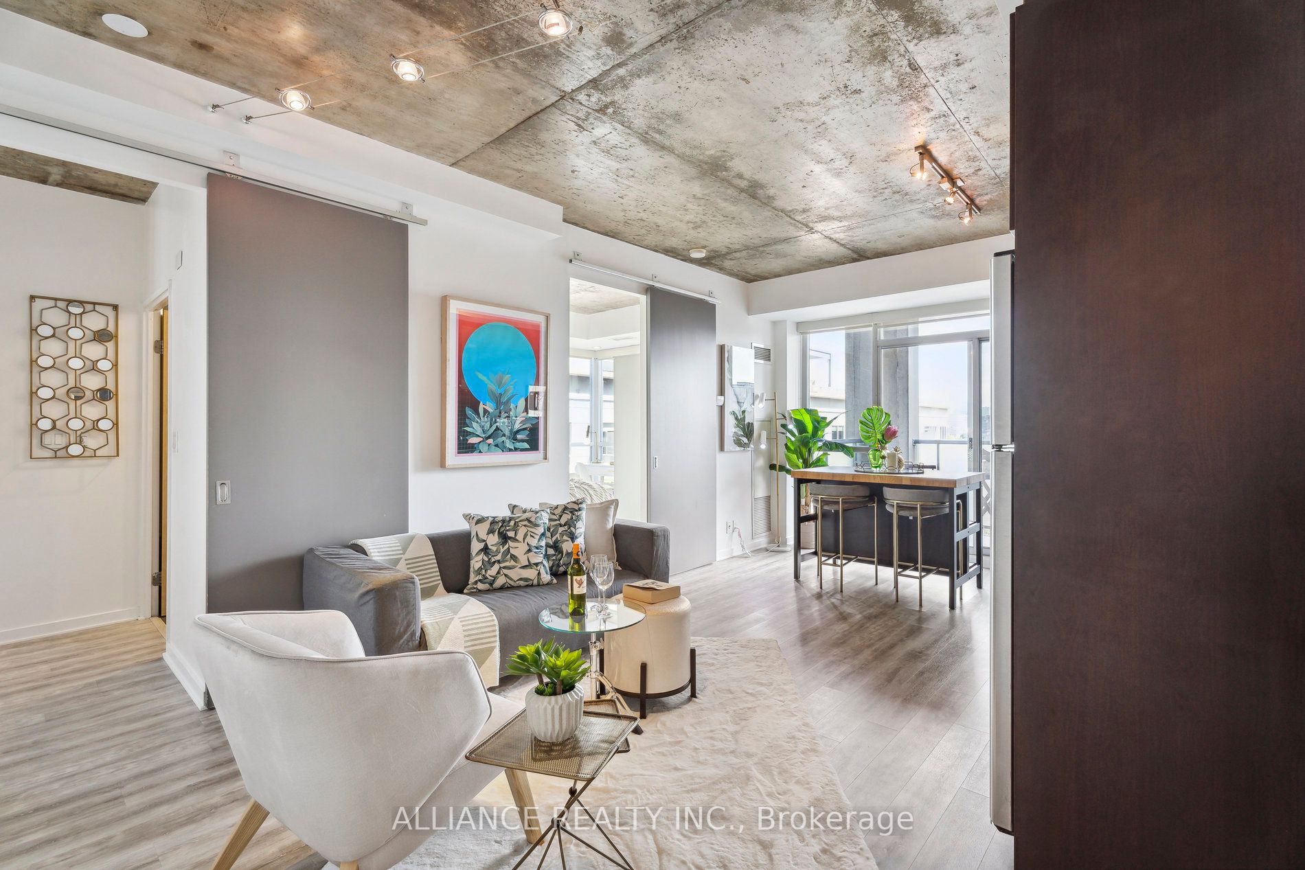 1 Shaw St, #927