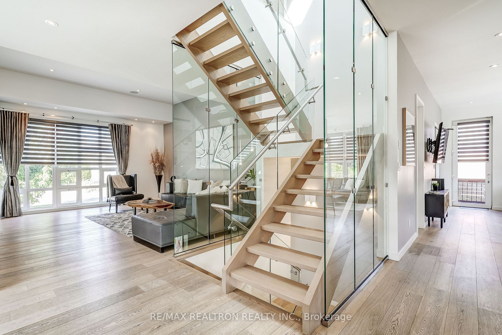87 Otonabee Ave