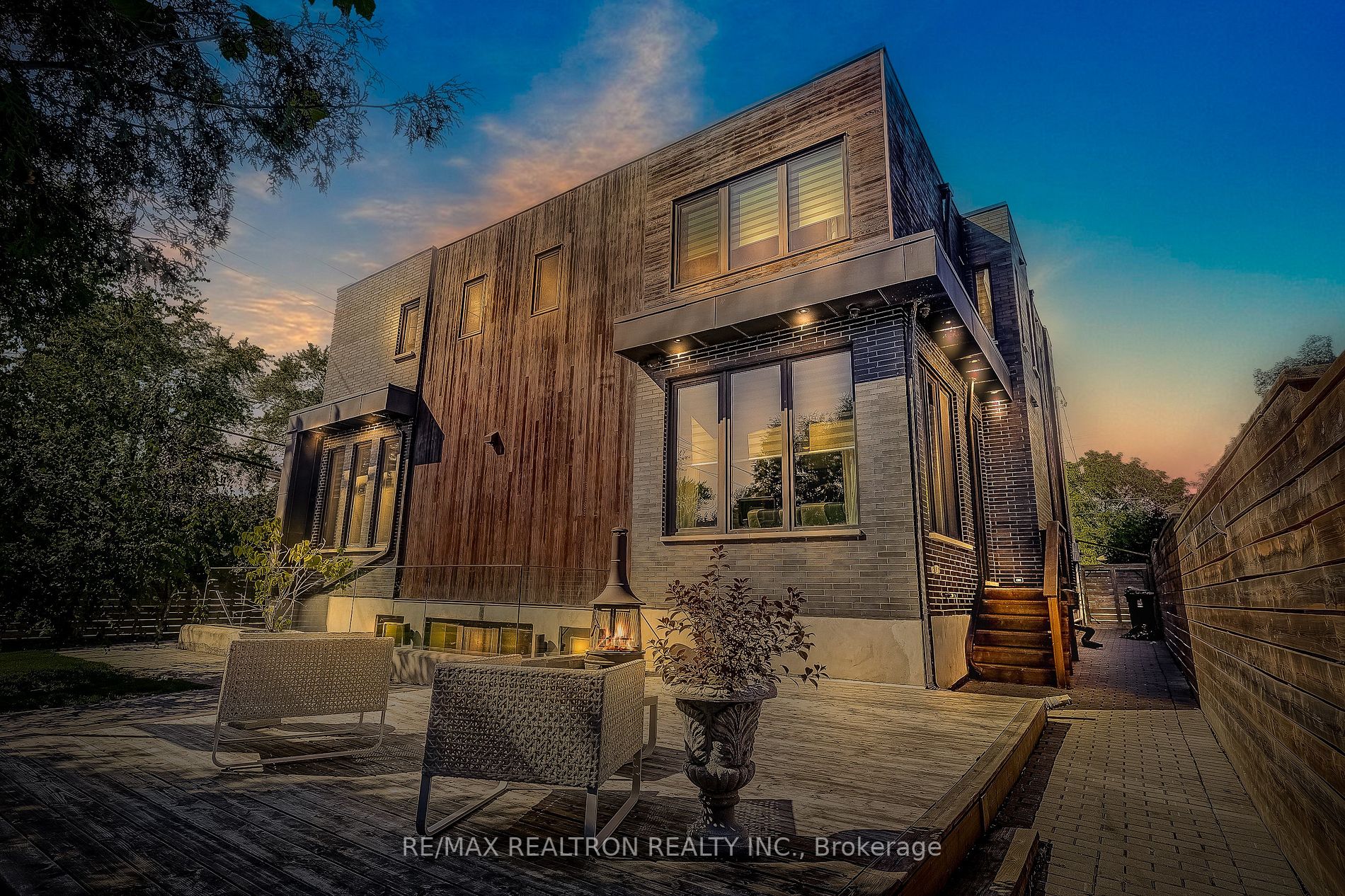 87 Otonabee Ave