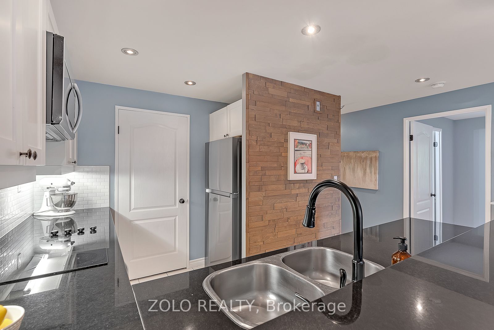 9 Greenbriar Rd, #210