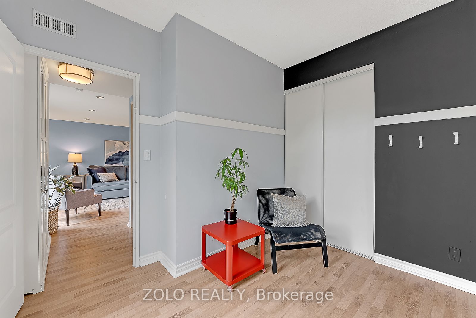 9 Greenbriar Rd, #210