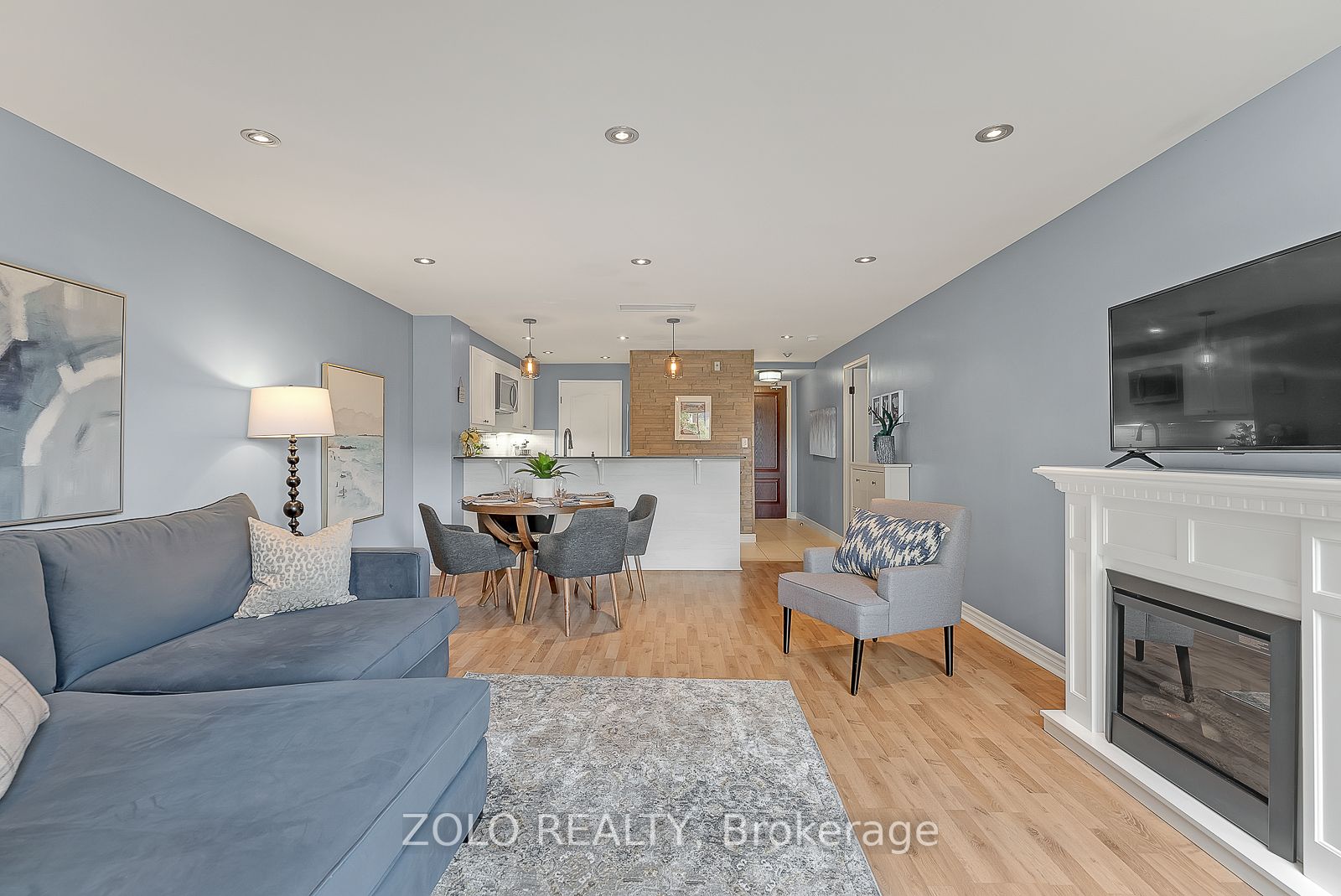 9 Greenbriar Rd, #210