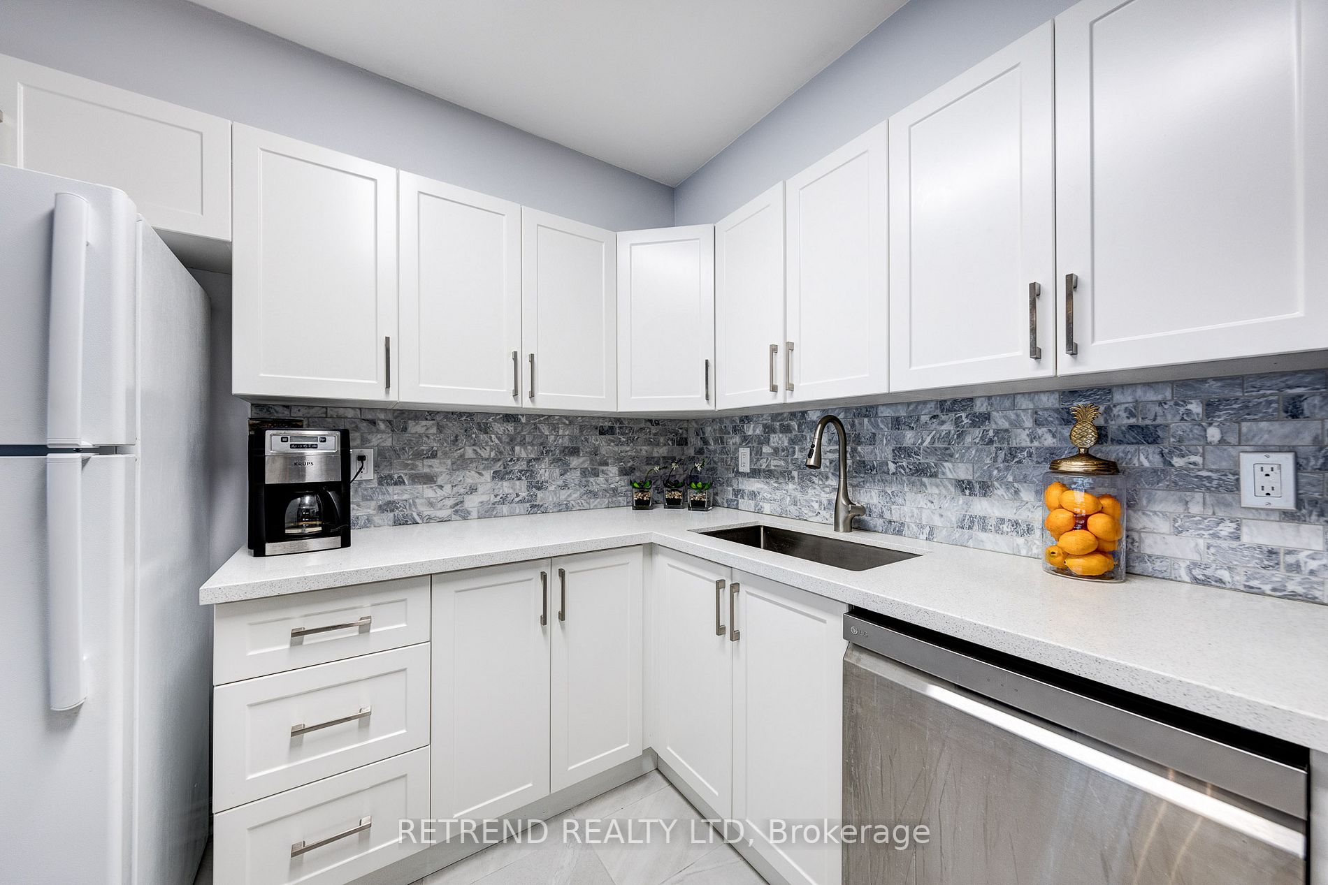 10 Fashion Rose Way, #403N