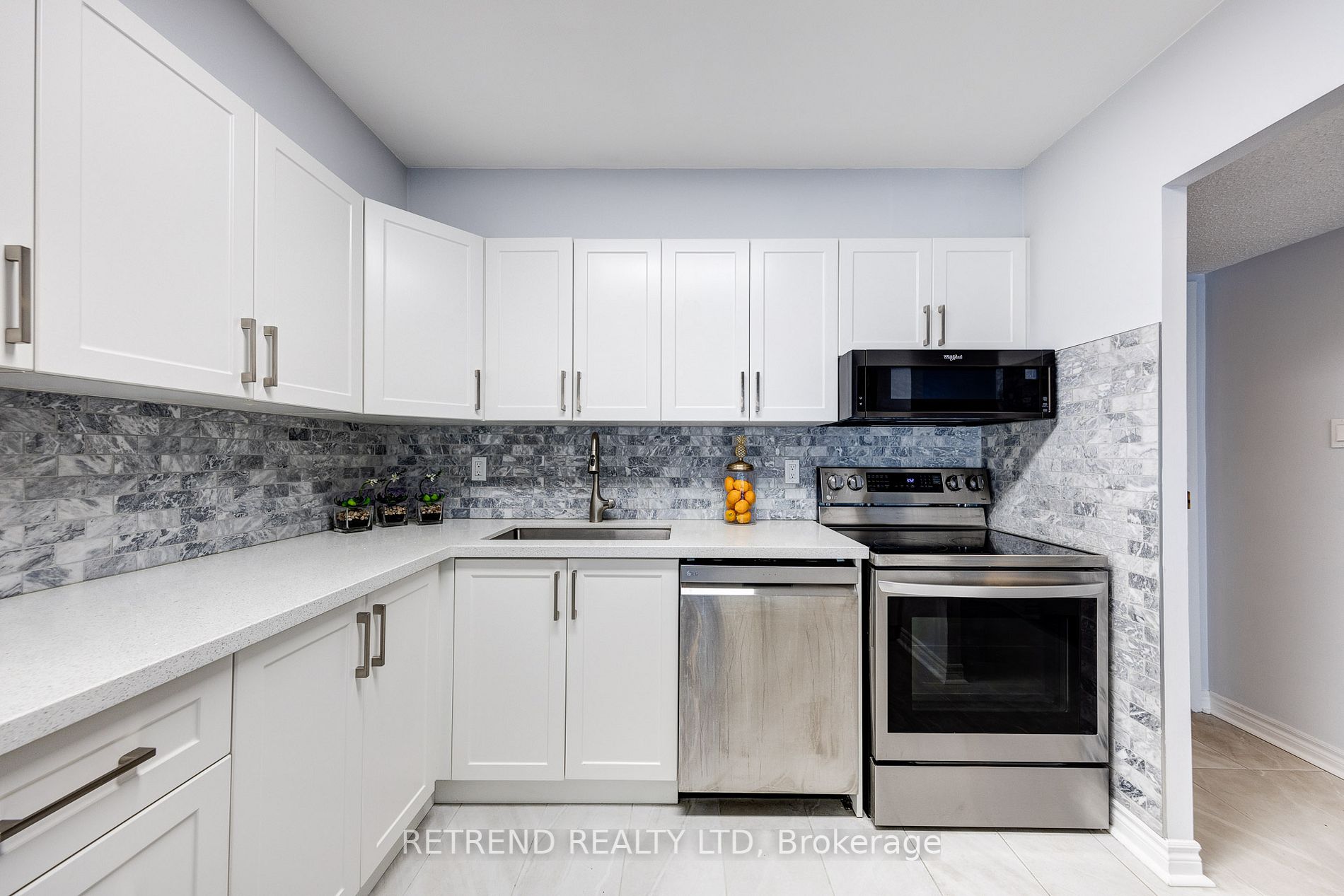 10 Fashion Rose Way, #403N