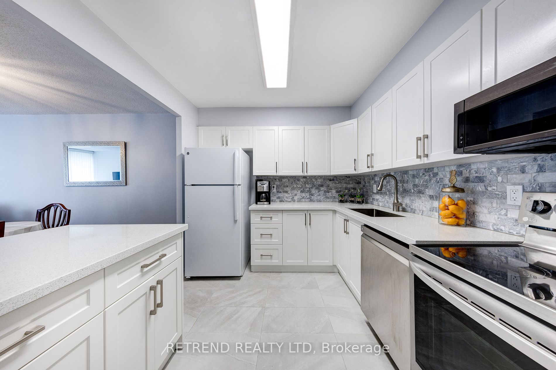 10 Fashion Rose Way, #403N