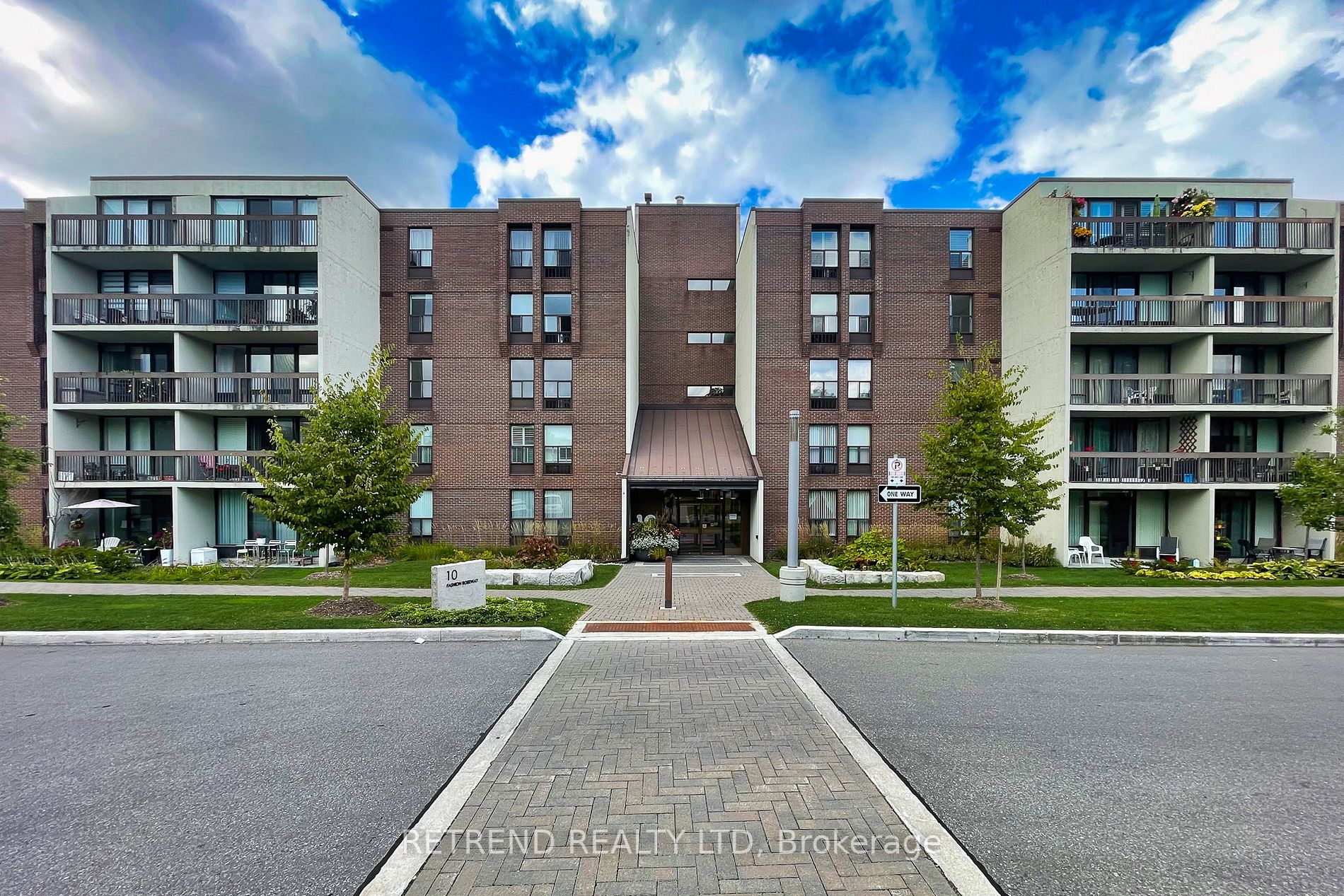 10 Fashion Rose Way, #403N