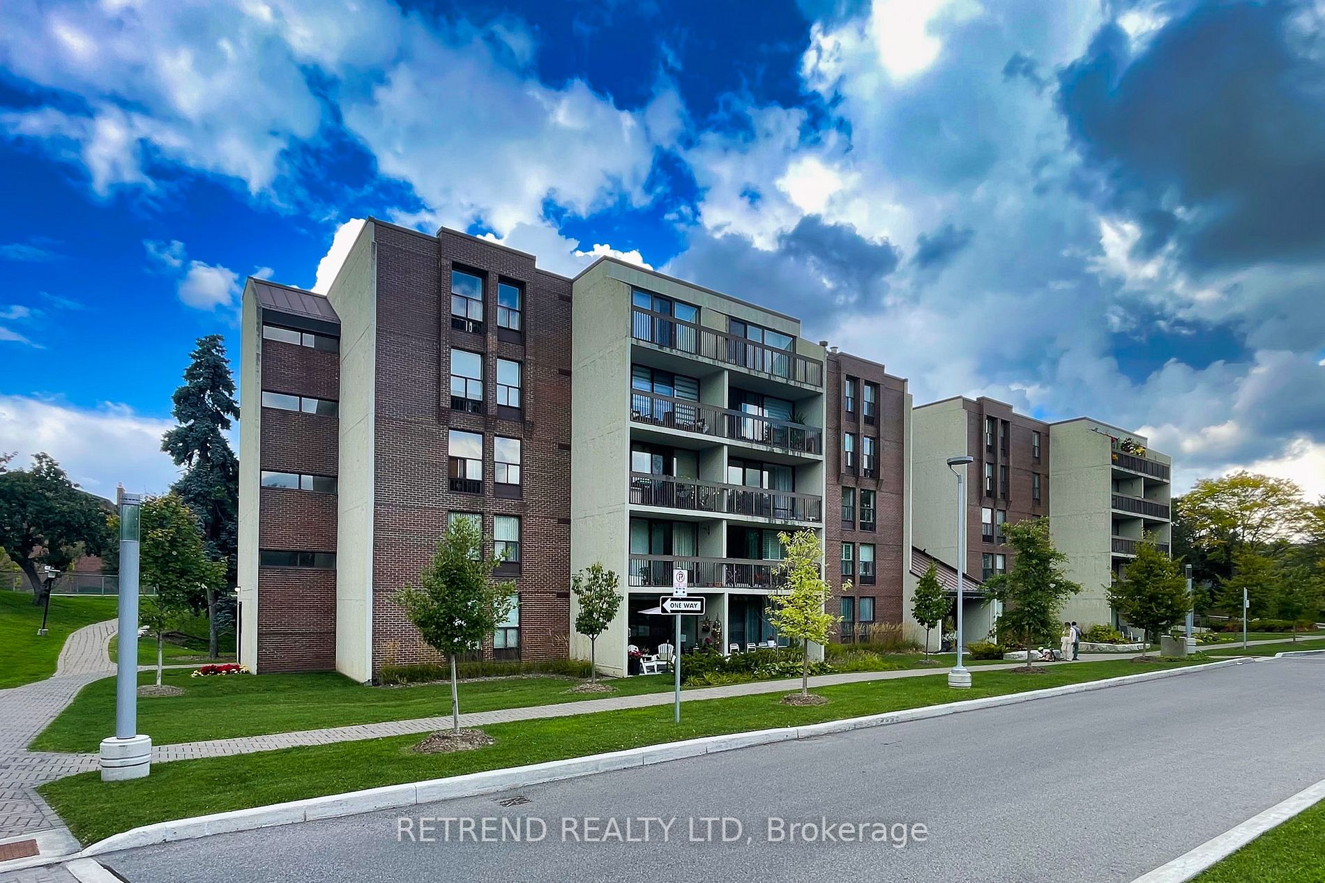 10 Fashion Rose Way, #403N