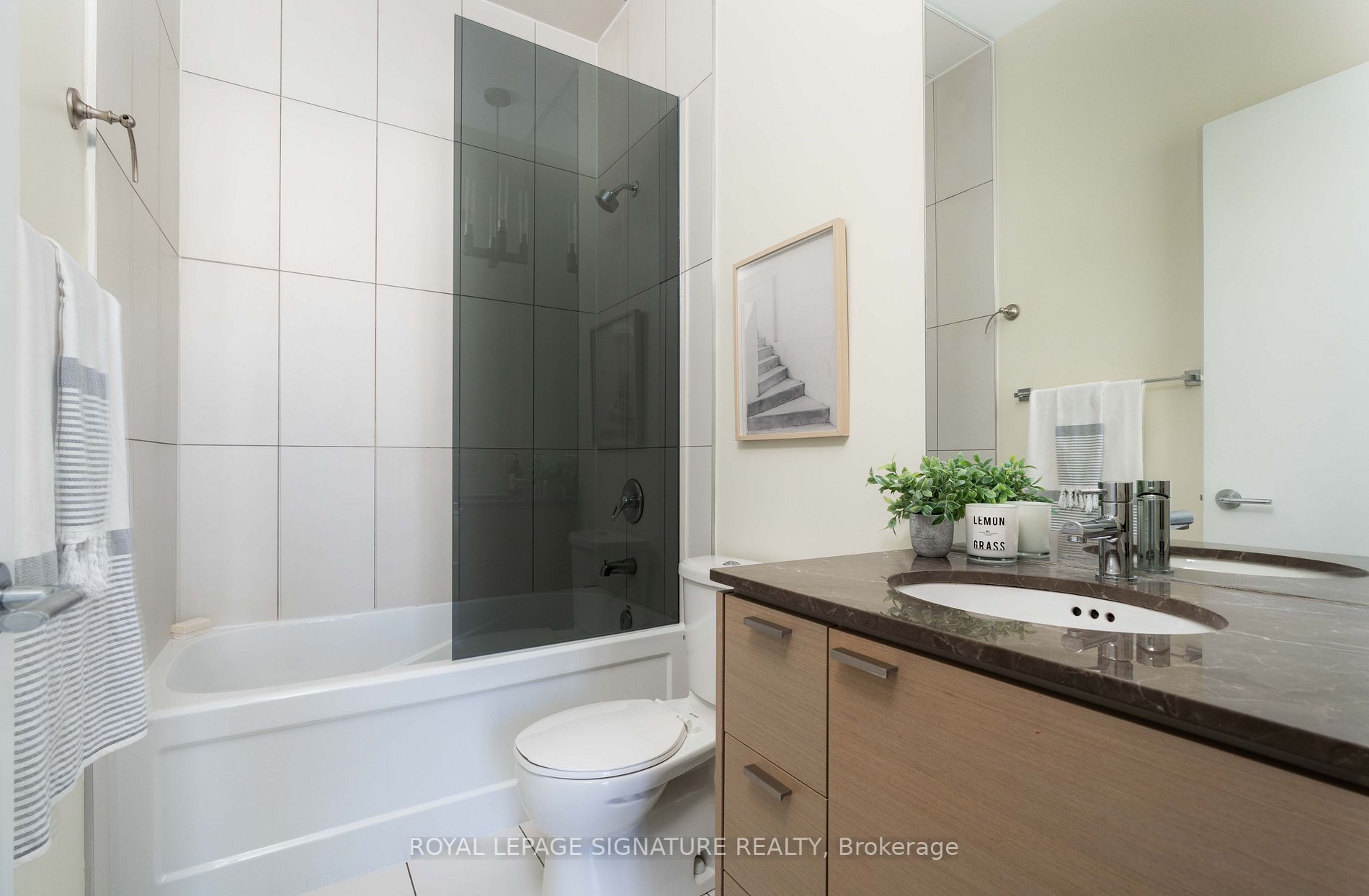 375 King St W, #Ph3508