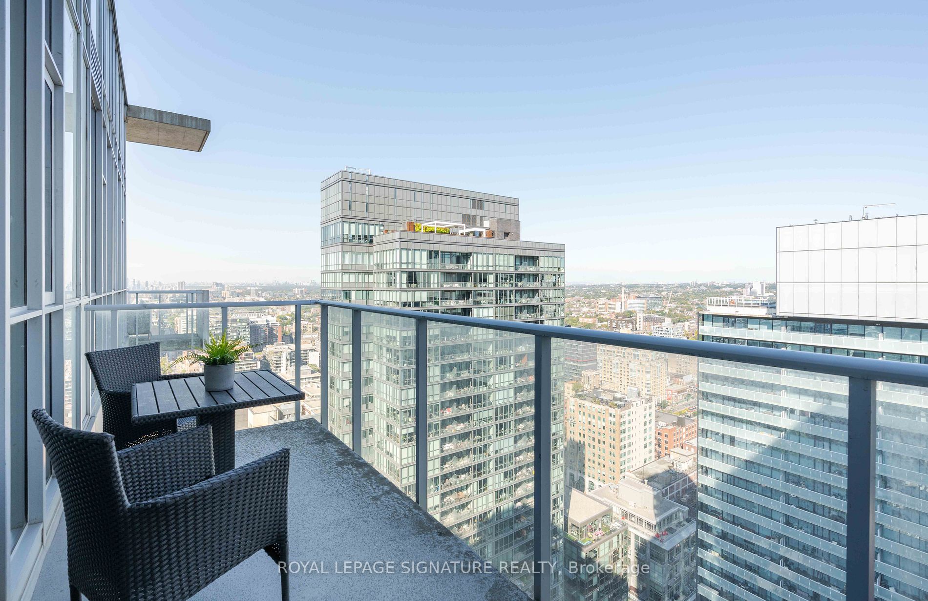 375 King St W, #Ph3508