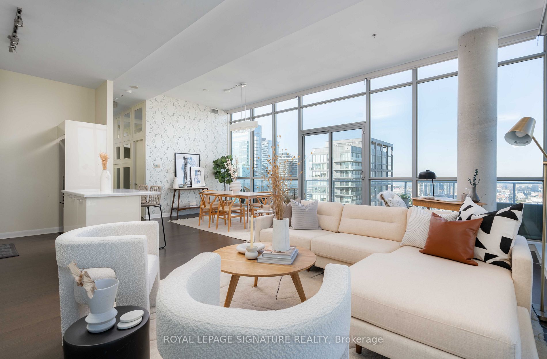 375 King St W, #Ph3508