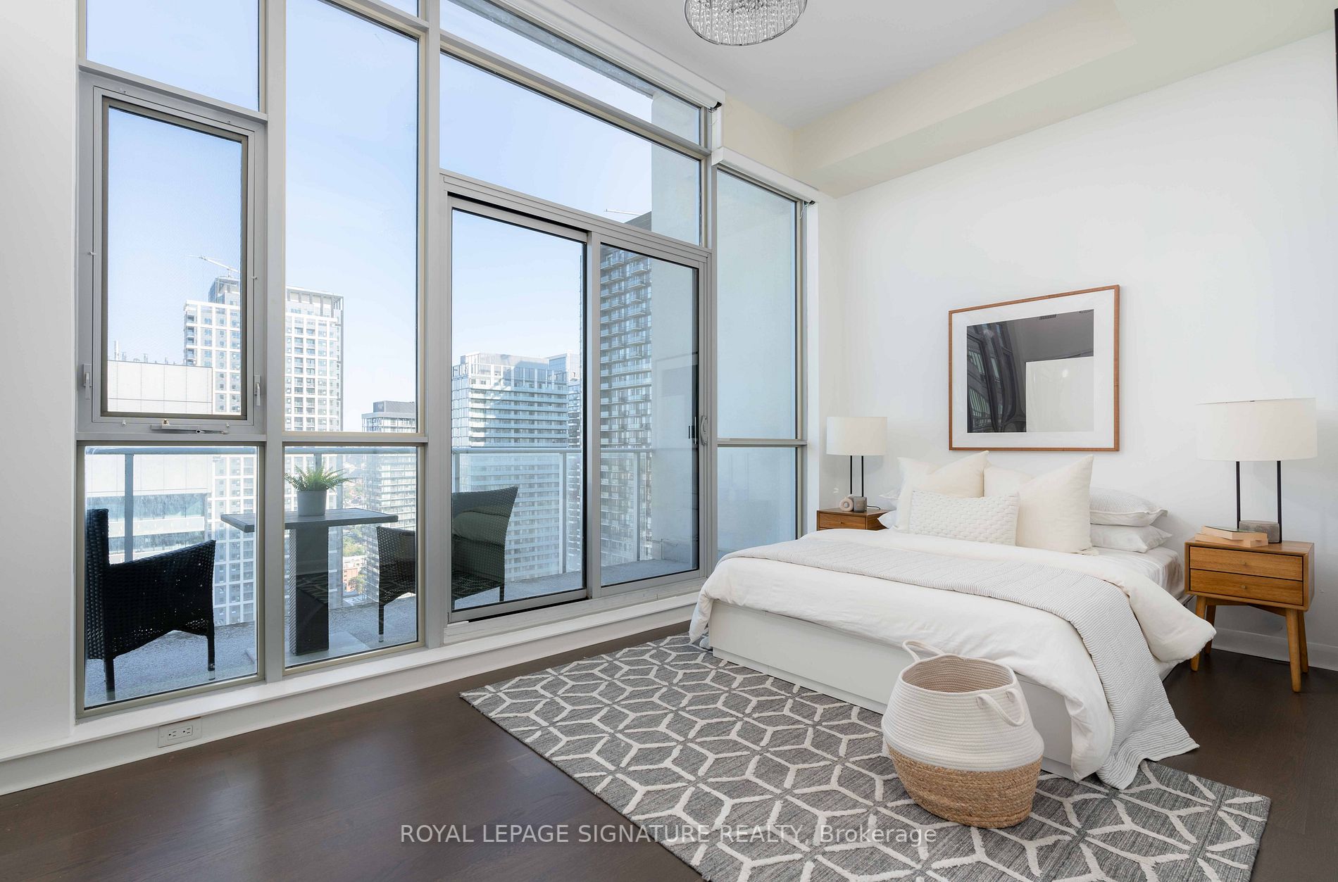 375 King St W, #Ph3508
