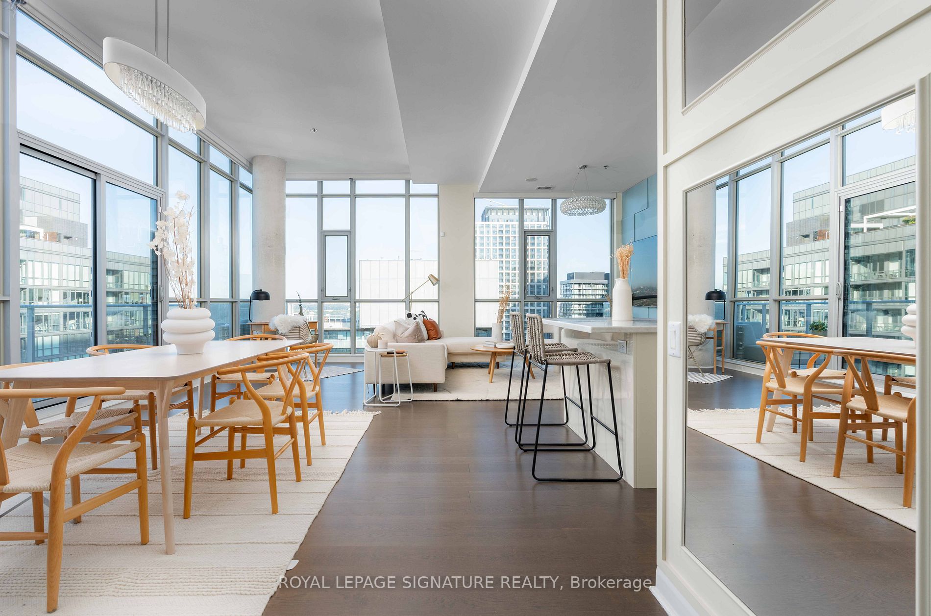 375 King St W, #Ph3508