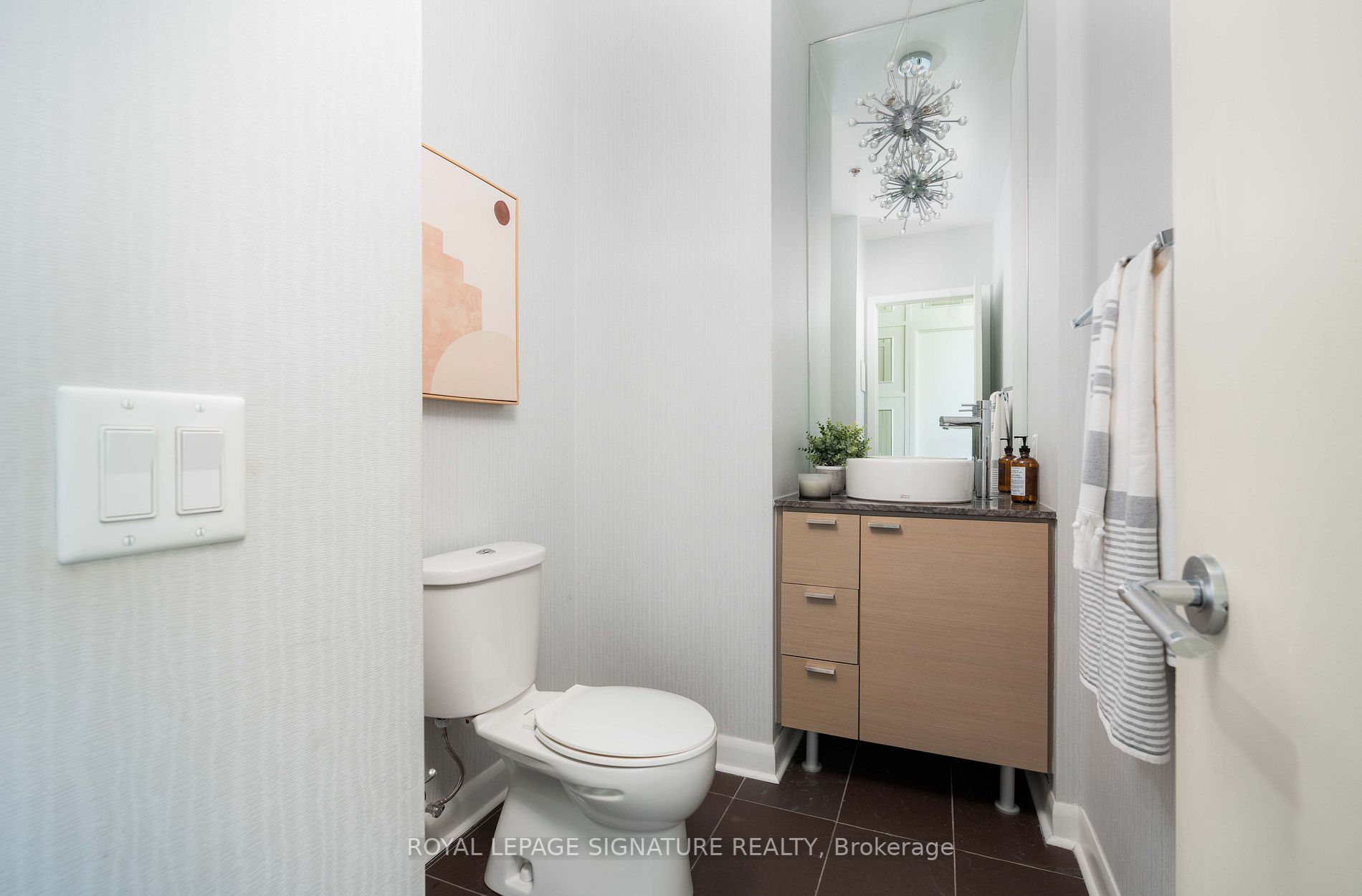 375 King St W, #Ph3508