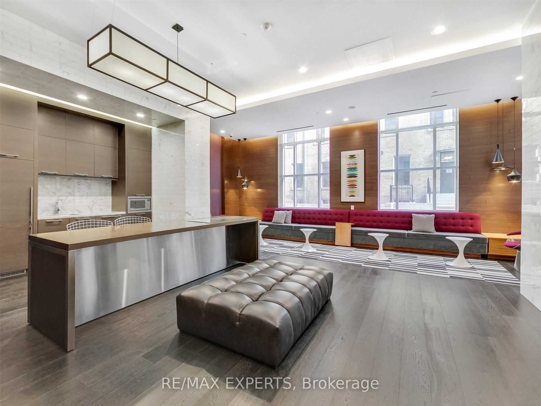 105 George St, #311