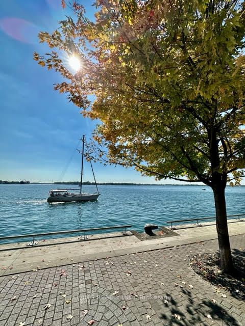 15 Merchant's Wharf, #1043