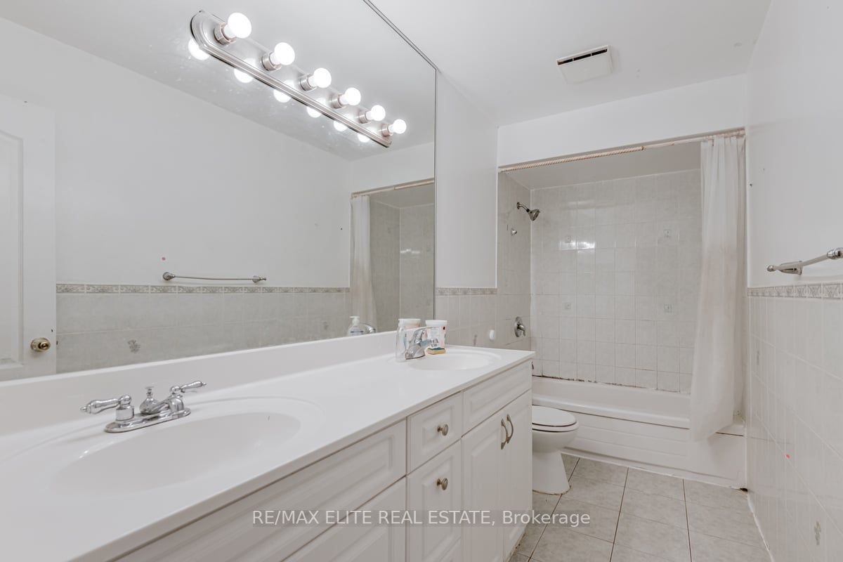 25 Navaho Dr