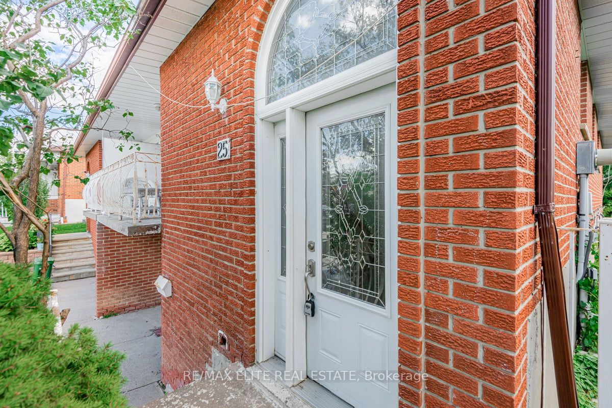 25 Navaho Dr