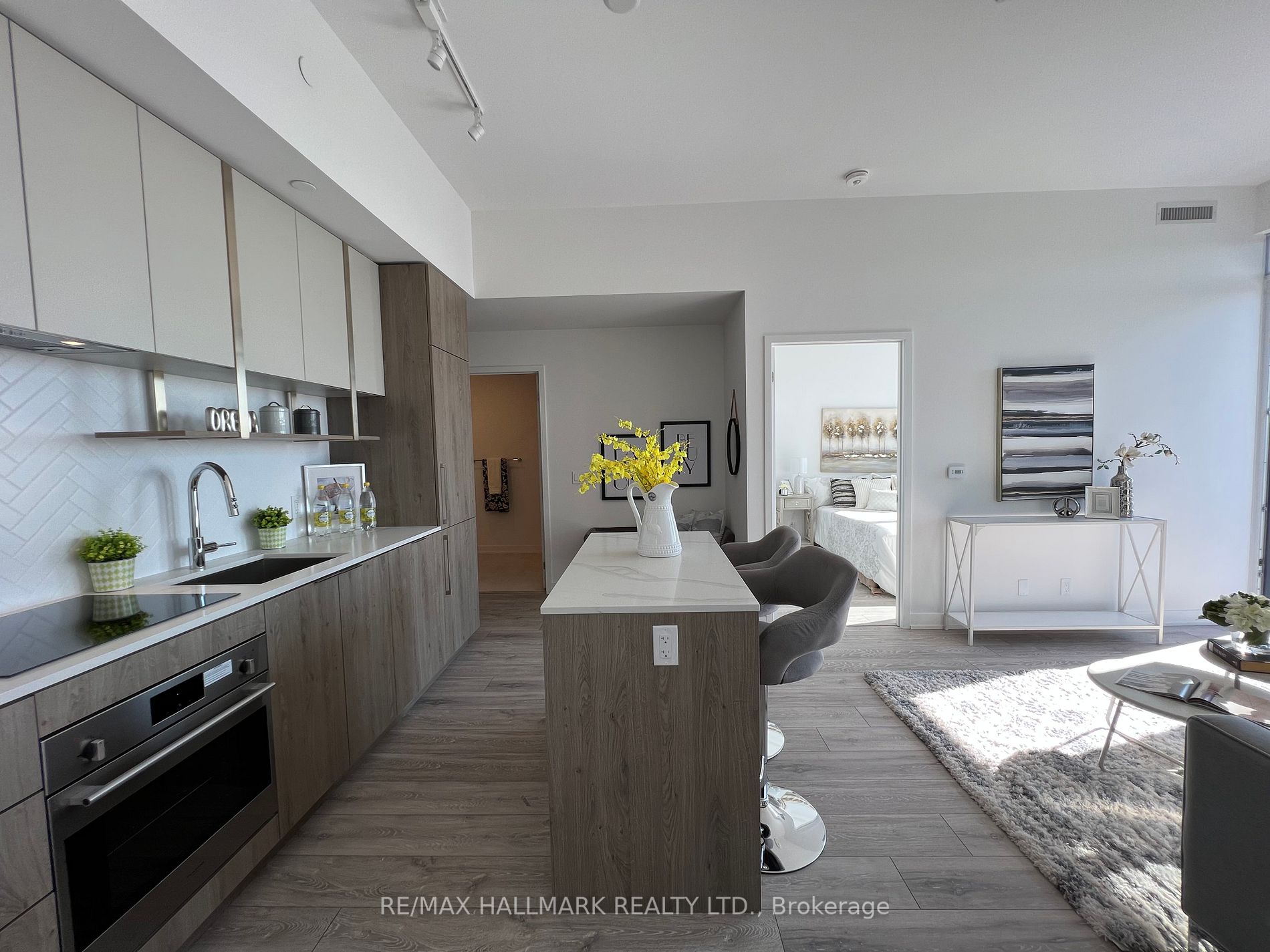 15 Holmes Ave, #3004