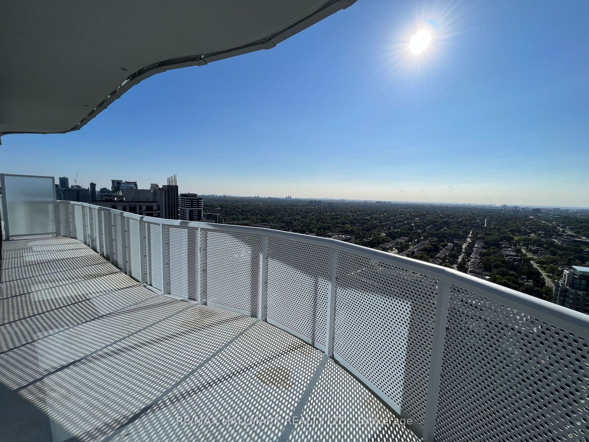 15 Holmes Ave, #3004