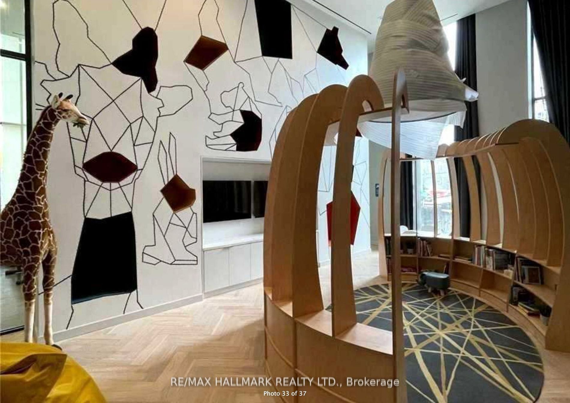 15 Holmes Ave, #3004