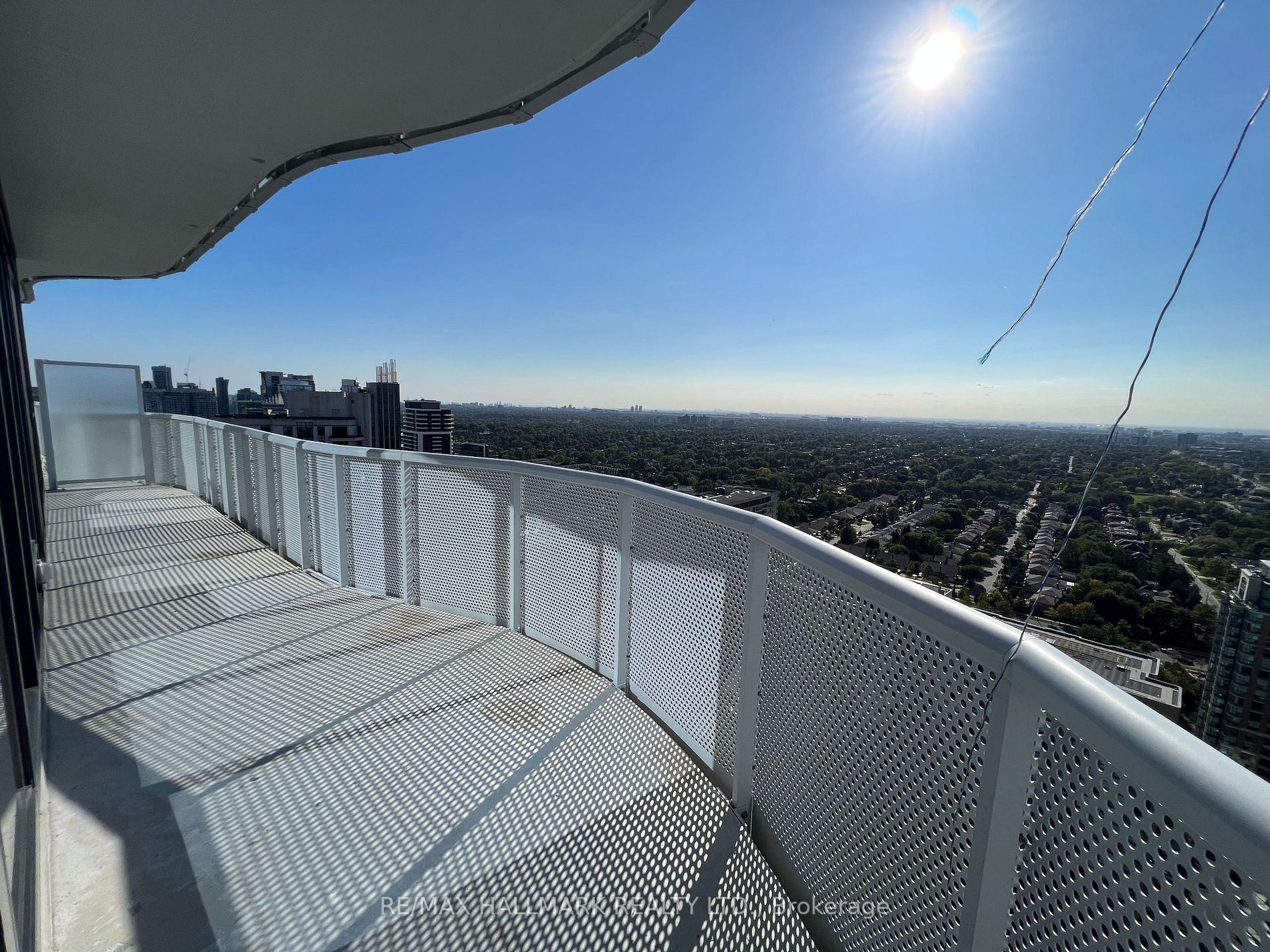 15 Holmes Ave, #3004