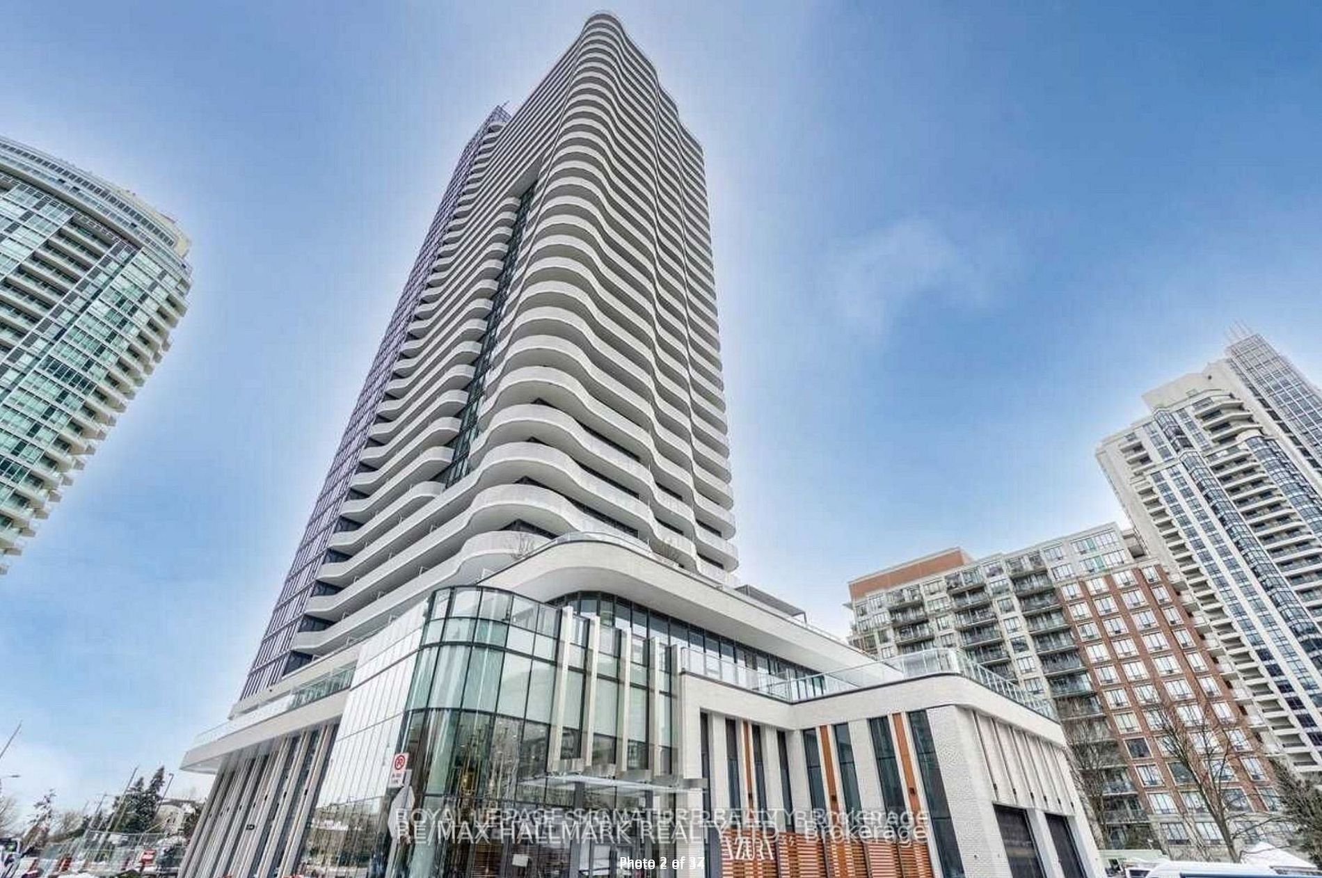 15 Holmes Ave, #3004