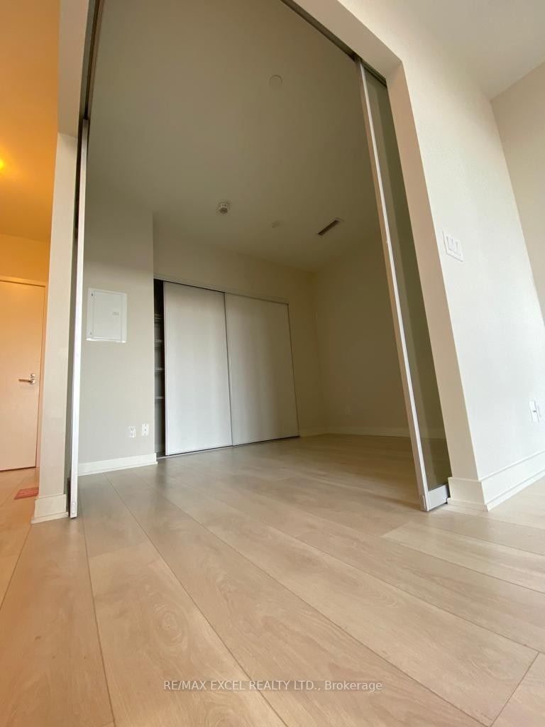 6 Sonic Way, #N312