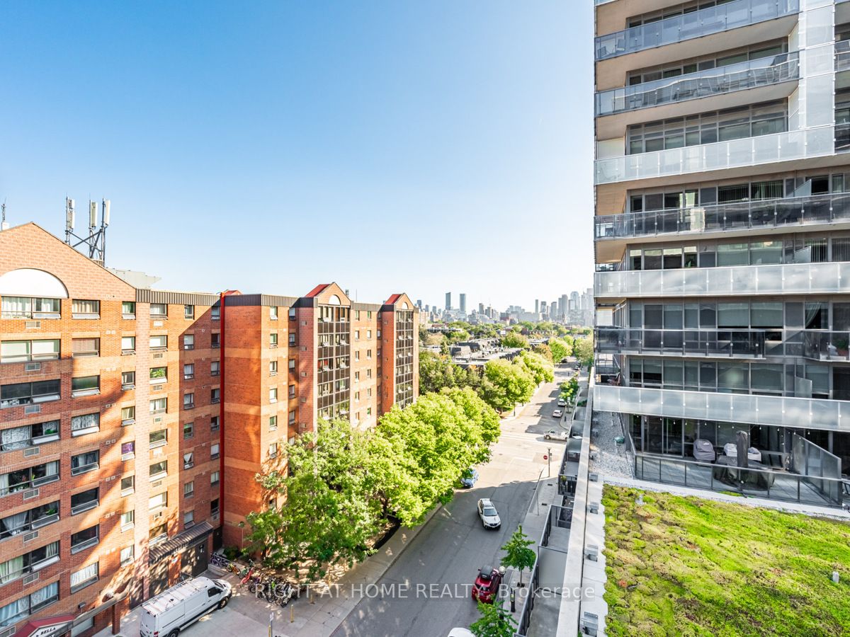 1030 King St W, #727