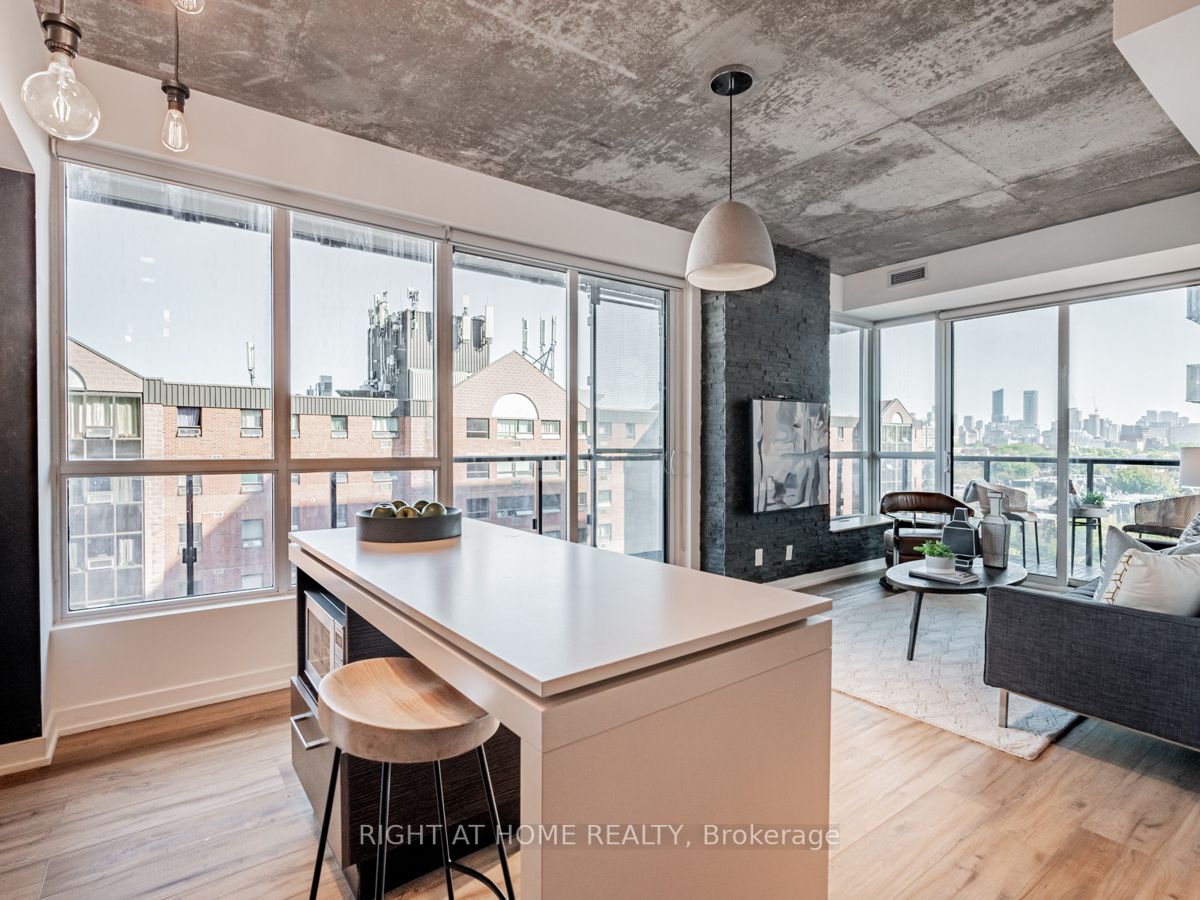 1030 King St W, #727