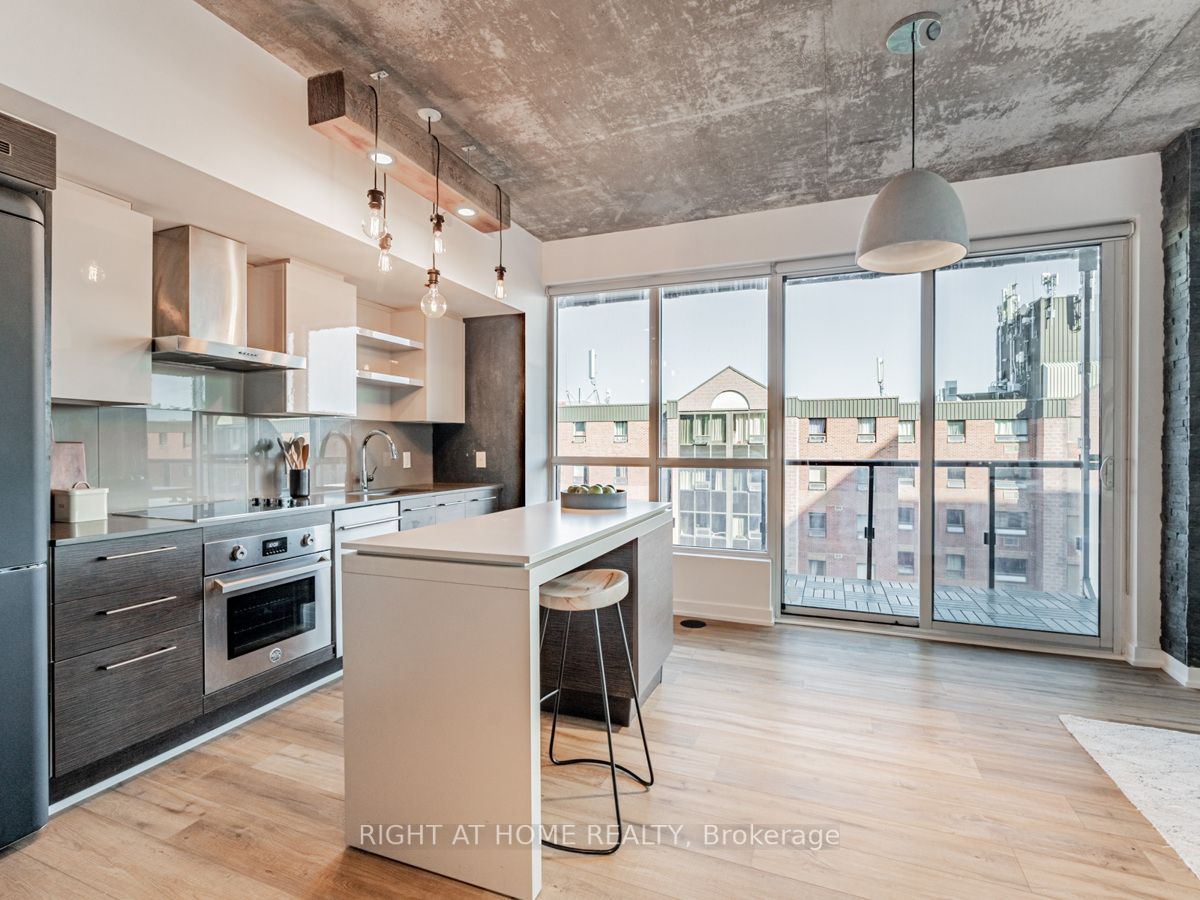 1030 King St W, #727