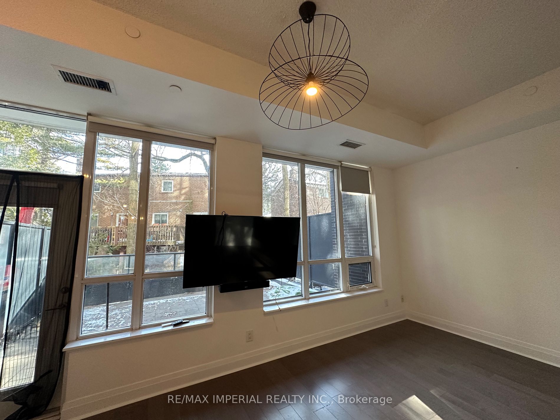 399 Spring Garden Avenue, #123