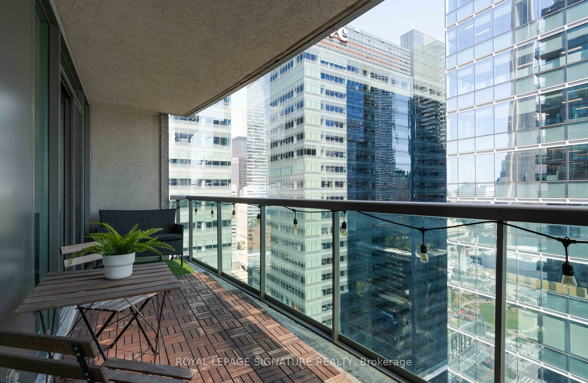 30 Grand Trunk Cres, #3007