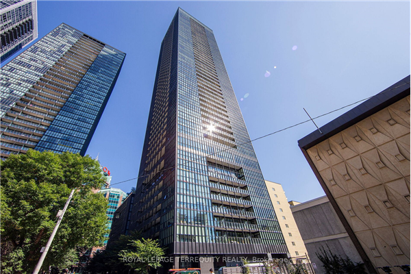 101 Charles St E, Toronto
