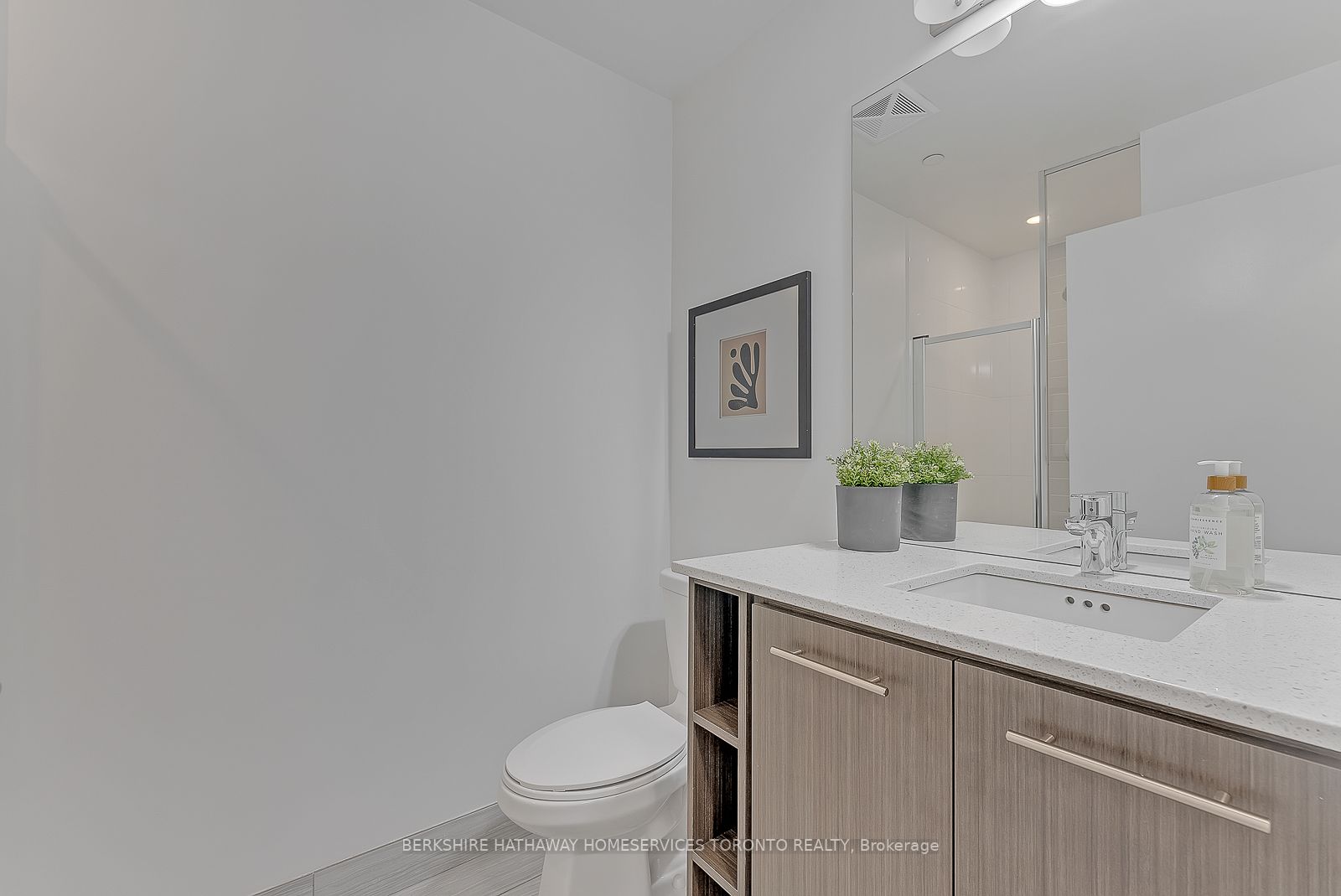 435 Richmond St W, #808