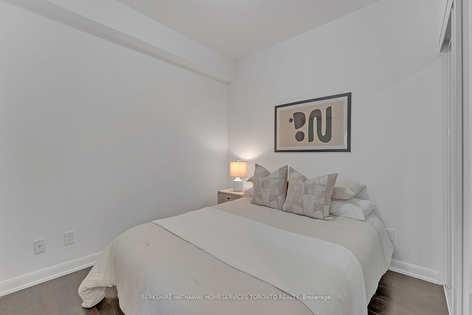 435 Richmond St W, #808